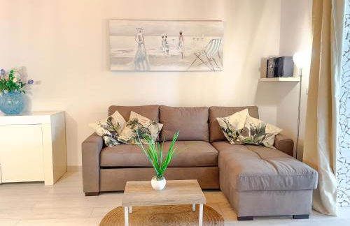 Athena Sea front Apartment, Parking & Pool - Foto 29