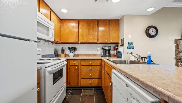 Sleeps 6 Full Kitchen Indoor Pool Mountains Views - Foto 2, Habitación