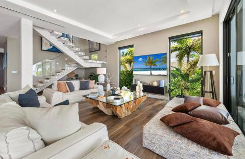 Best Bayfront View New construction w pool - Foto 30