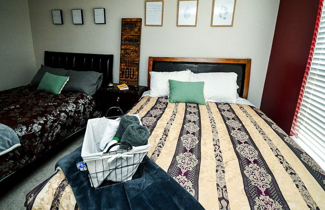 4 - Bed home, w/ Cali King Bed - 12 mins. to DTWN - Photo 21