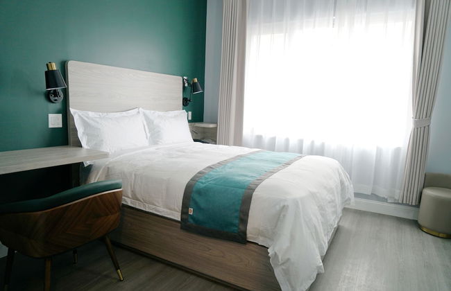 Starlight Hotel - Photo 5