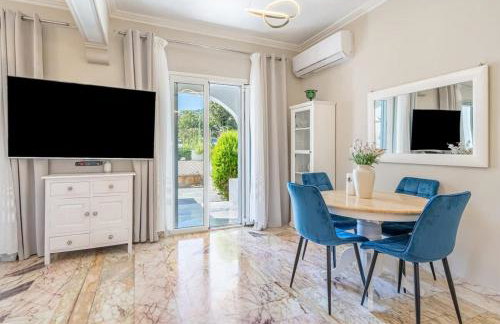 Donna's Luxury home in Kassiopi with Pool 300m to Sea - Photo 6