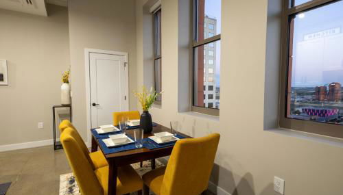 King Bed, Reds, Bengals, Free Parking, Downtown Cincy - Foto 4