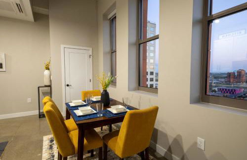 King Bed, Reds, Bengals, Free Parking, Downtown Cincy - Foto 4