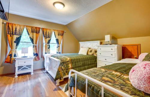 Cabin with Deck about 3 Mi to Apple Valley Lake! - Photo 18