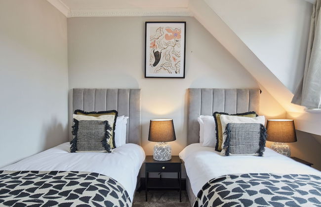 Host Stay Raven House - Photo 22