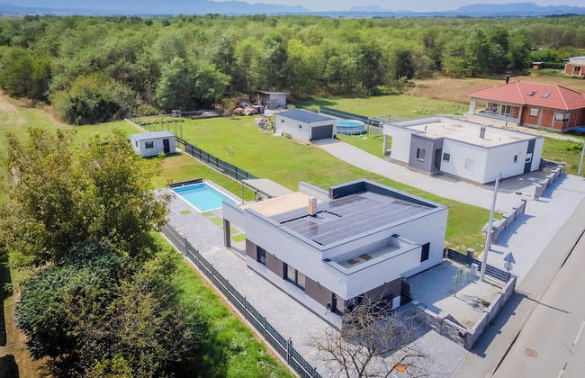 Villa Joy With Pool and Hot Tub - Foto 1