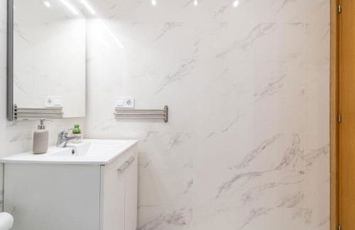 Penthouse - Sea Views & 5min to Beach - Fast WiFi - AC - Foto 31