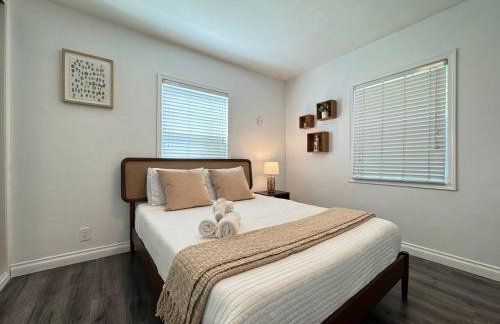 Charming 3BR Spot Near LAX, SoFi and Forum - Foto 13
