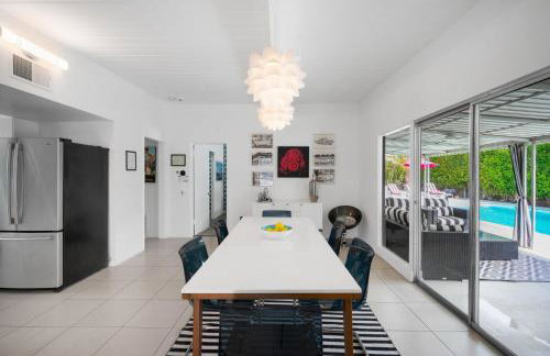 The Pink Lights Private Pool Club by Navigate Stays - Foto 11