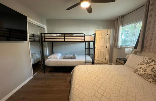 Siesta Beach Getaway - Minutes to Beach, Shops, Dining - Foto 33