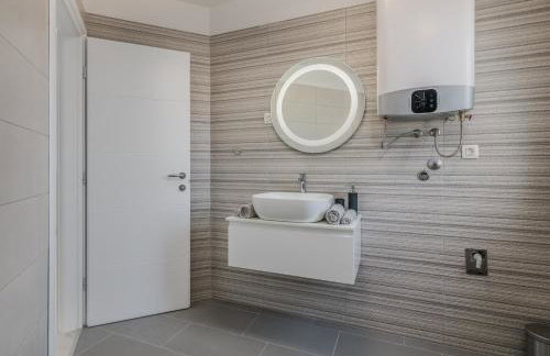 Apartments Villa "Aurea" with pool - Photo 23