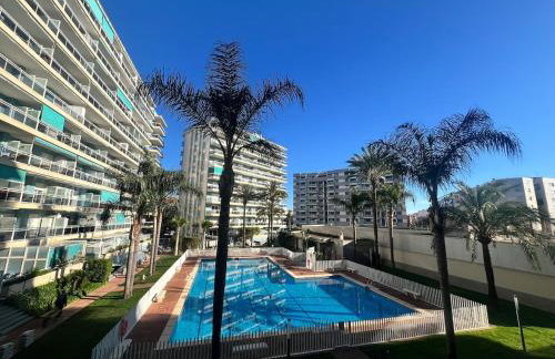 Modern apartment with a big pool and free parking - Photo 5