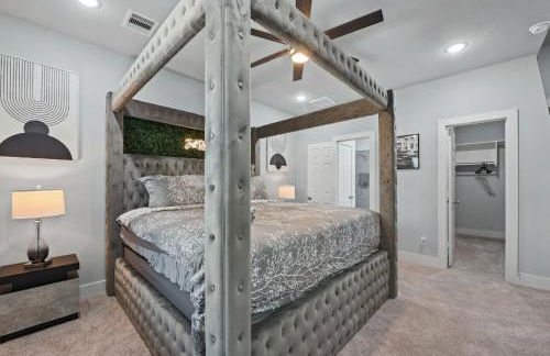 Spacious Modern Townhome w Indoor Court, King Beds & Huge TVs! - Foto 5