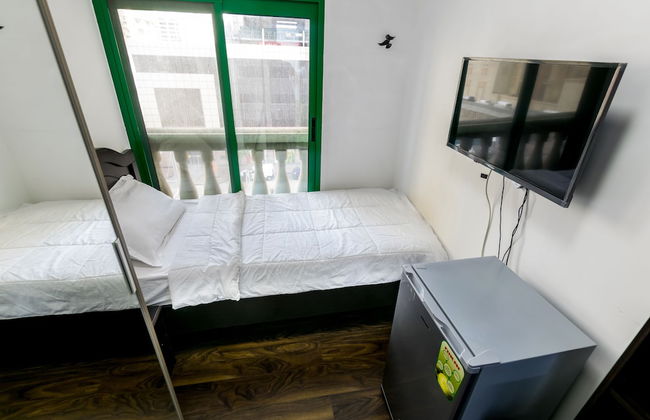 Marina Crown Tower - Photo 45