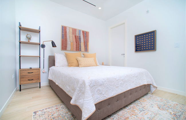 Cayman Luxury Rentals at One Canal Point - Foto 13