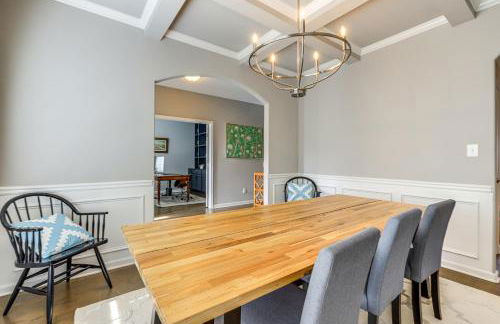 Patio with Fireplace Spacious Sharpsburg Home! - Foto 10