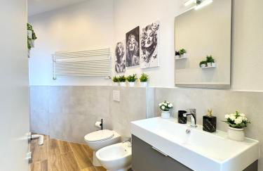 ROYAL HOUSE - Parcheggio gratuito e Wi-Fi - Photo 21