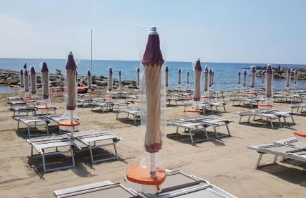 Vicino al mare sulla pista ciclabile - Foto 25