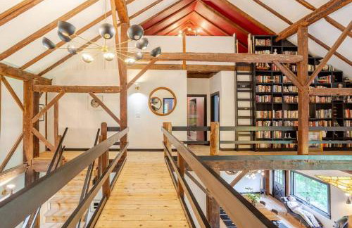 Unique Fully Restored Landmark Barn in Hudson - Foto 11