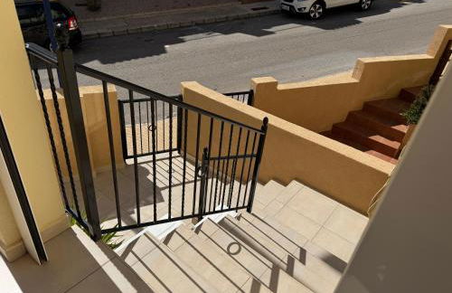 En perle med plass til voksne og familien, solfylt terrasse 5 min fra stranden - Foto 25