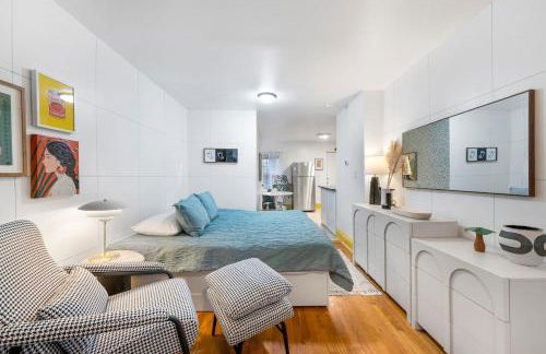 Stylish City Retreat Mins to Manhattan via PATH The Square - Foto 16