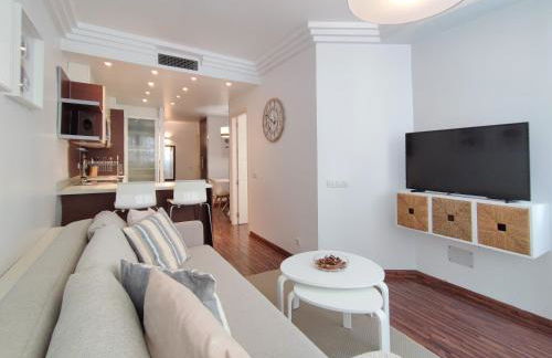 DFLAT Escultor Madrid Apartments - Photo 4
