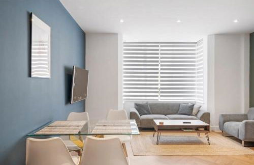 Stylish Apartment with Parking 2 Mins to Seafront - Foto 17