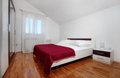 Holiday house with a swimming pool Lozovac, Krka - 11715 - Foto 11