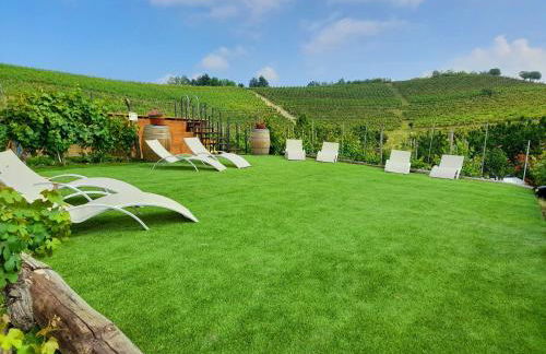 Madama Langa Country House con piscina nelle vigne - Foto 44