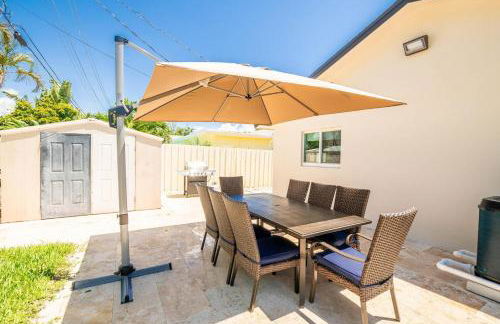 4 BD 3BA Heated Pool Close to Beach - Foto 17