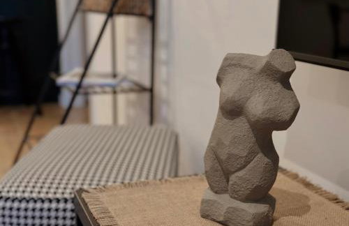 Dawn & Dusk - Modern Two Bedroom Apartment with Mountain Views - Photo 30