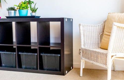 Cozy 4-Bed with Garden in Trendy Stoke Newington - Pass the Keys - Foto 18