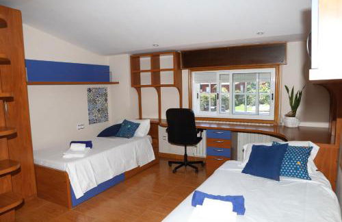 Casa familiar cerca de playa América - Foto 13