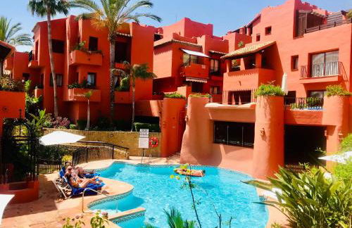 Beachside Apartment in Marbella - Photo 16