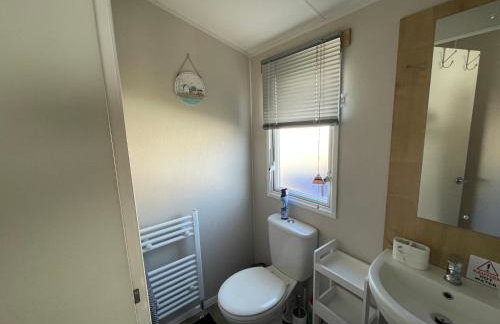 Golden Dunes Retreat, Dog-Friendly Stay at Par Sands Holiday Park, Cornwall - Photo 24