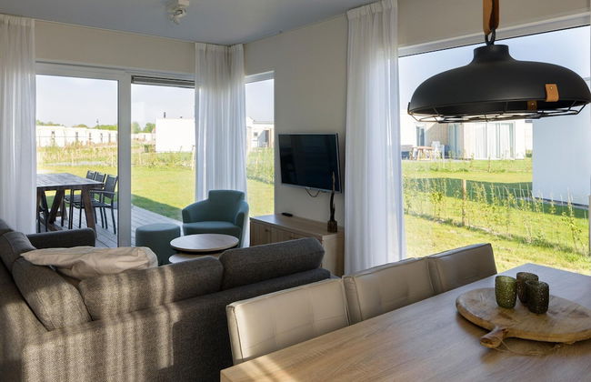 Villa in Nieuwvliet Near Beach Resort - Photo 15