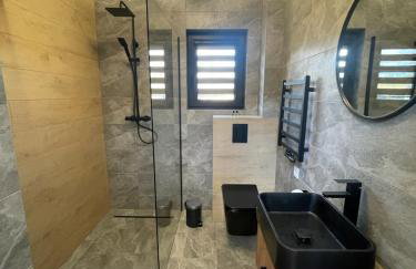 Osada Skoczkowo komfortowe domki z prywatnymi wannami hot-tub nad jeziorem- sauna- balia- prywatny staw wędkarski - Foto 27