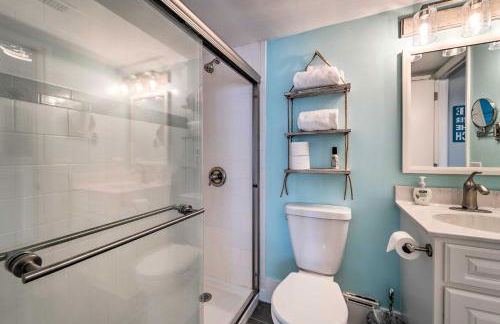 Bright Carolina Beach Condo - Walk to Shore! - Foto 15