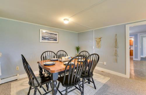 Lakefront Retreat with Shared Dock and Fire Pit! - Foto 6