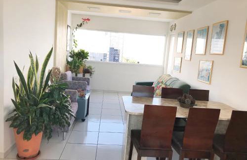 Aconchegante, ótima localização e vista para o mar - Foto 11