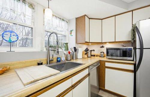 Ocean Breeze-8min Walk to Beach - Foto 12