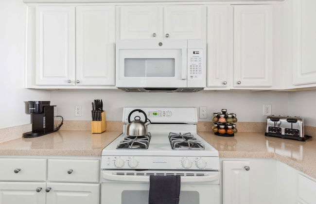 2BR Luxury City Suite With Gym & Pool - Foto 25