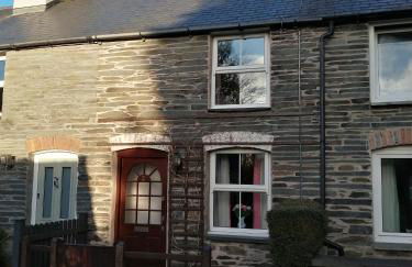 2 Rhys Terrace - Photo 2