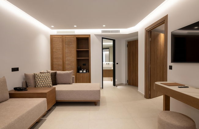 Galaxy Suites Boutique Resort - Photo 16