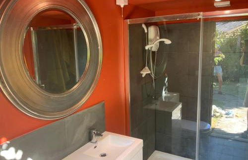 The Goods Wagon, private garden and stunning views - Foto 13