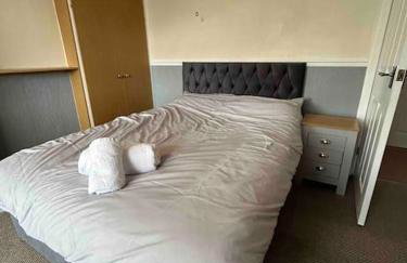 Lovely house & driveway parking - Foto 2