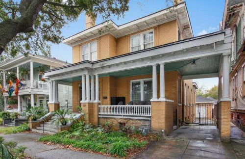 Big Yellow Brick House - Victorian District - Foto 1