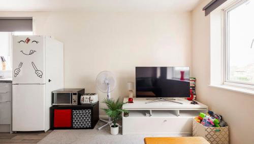 Charming Entire 2-Bedroom House in Milton Keynes - Foto 4