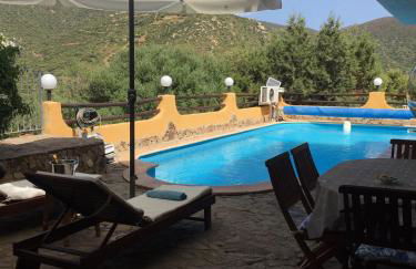 VILLA VITTORIA with LARGE PRIVATE HEATED SWIMMING POOL COMPLETE with HIDROMASSAGE FOR EXCLUSIVE USE , SEA and BEACH VIEW, 150 METERS FROM THE BEACH, POOL SURFACE 60 mq, POOL DEPTH 140 cm , FREE PARKING AND WIFI - Foto 12